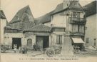 Carte postale ancienne - Salies-de-Béarn - Place du Bayaa - Maison Jeanne d'Albret