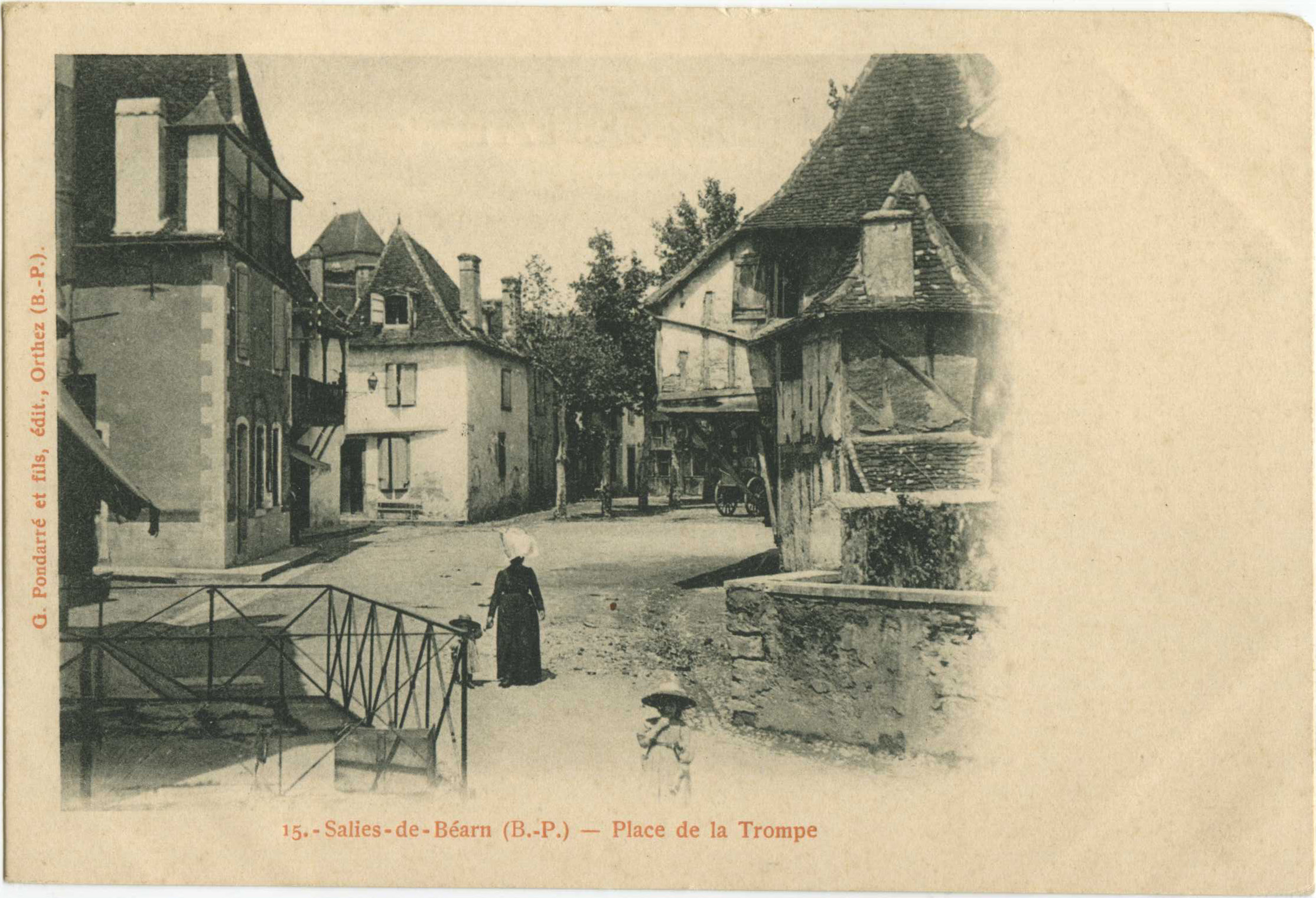 Salies-de-Béarn - Place de la Trompe