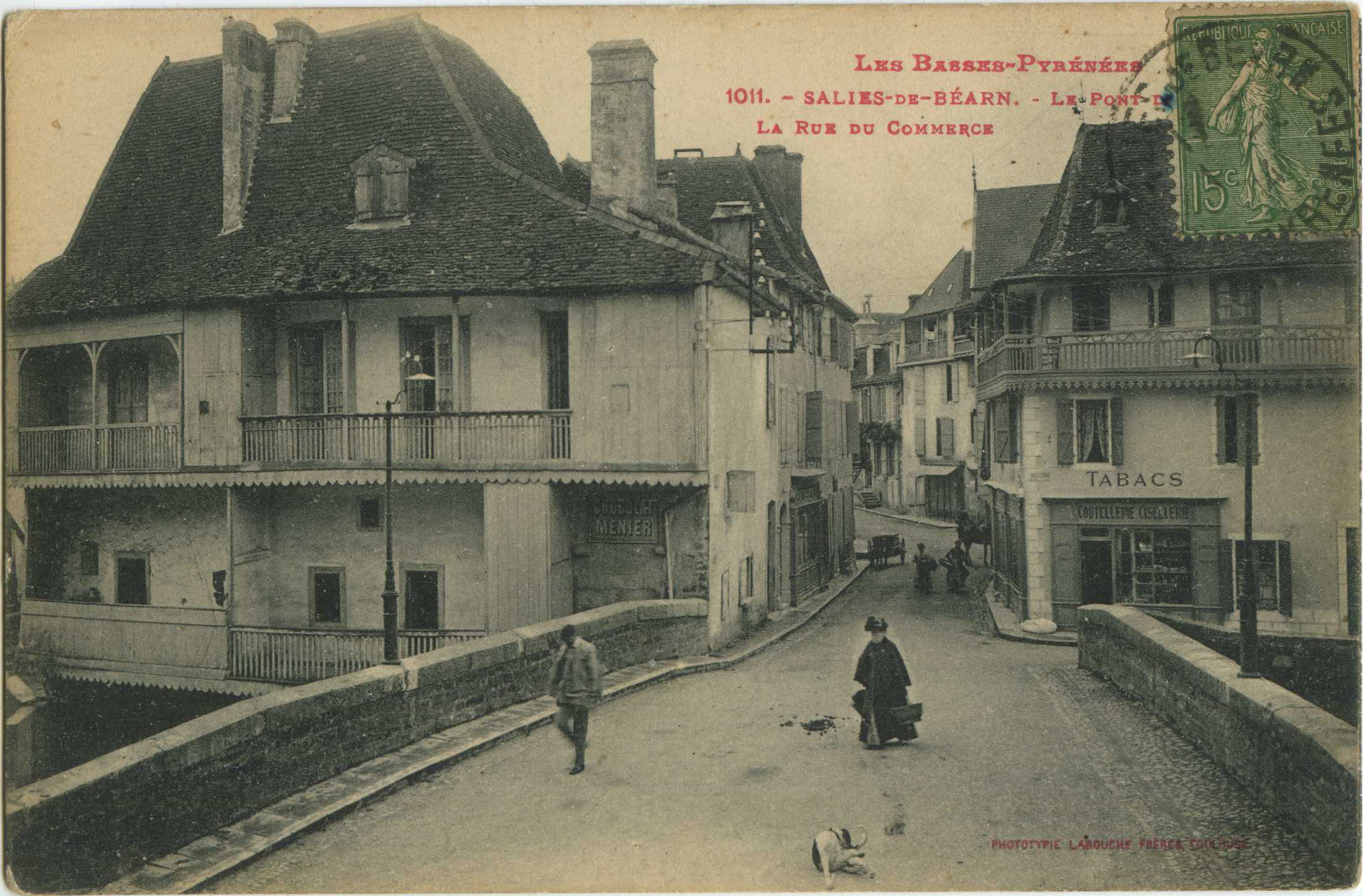 Salies-de-Béarn - Le Pont de la Lune - La Rue du Commerce