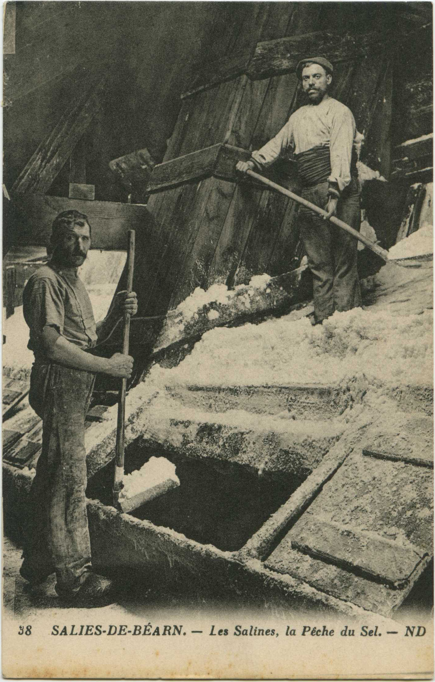 Salies-de-Béarn - Les Salines, la Pêche du Sel.