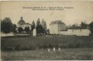 Carte postale ancienne - Salies-de-Béarn - Eglise St-Martin, Presbytère - Salle paroissiale et Terrain de Sport